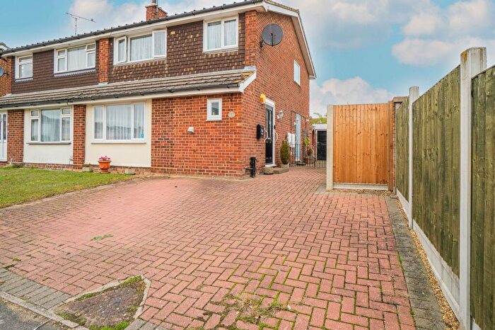 3 Bedroom Semi-Detached House For Sale In Maple Leaf, Tiptree, CO5