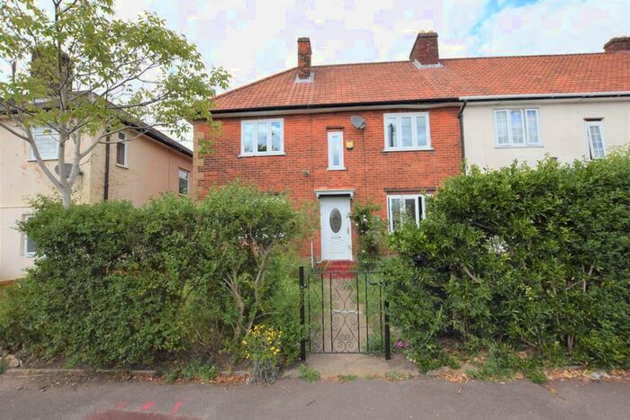 4 Bedroom End Of Terrace House To Rent In Mayfield Road, Dagenham, RM8