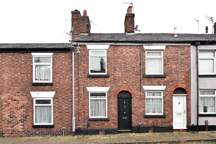 2 Bedroom Terraced House To Rent In James Street, Macclesfield, Cheshire, SK11