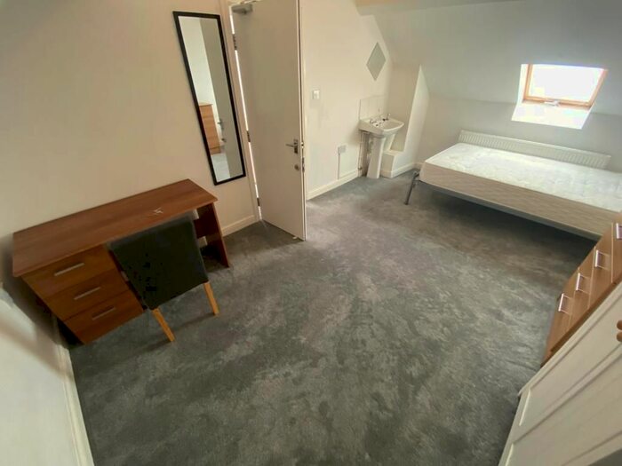 1 Bedroom Semi-Detached House To Rent In Marlborough Road, Beeston, Nottingham, NG9