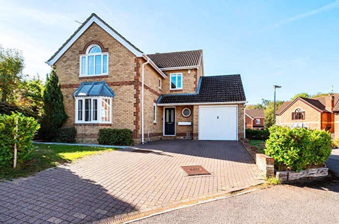 4 Bedroom Detached House For Sale In Foxglove Close, Winkfield Row, Bracknell, RG42