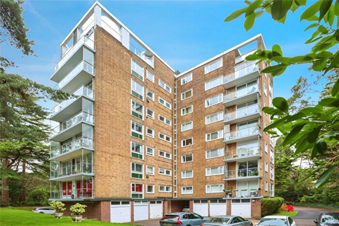 2 Bedroom Flat For Sale In The Avenue, Branksome Park, Poole, Dorset, BH13