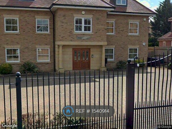 2 Bedroom Flat To Rent In Burton Lane, Goffs Oak, Waltham Cross, EN7