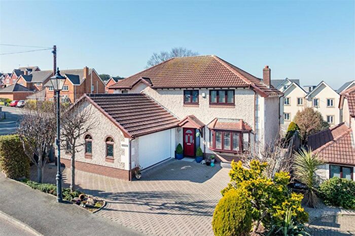 4 Bedroom Detached House For Sale In Bryn Colwyn, Colwyn Bay, LL29