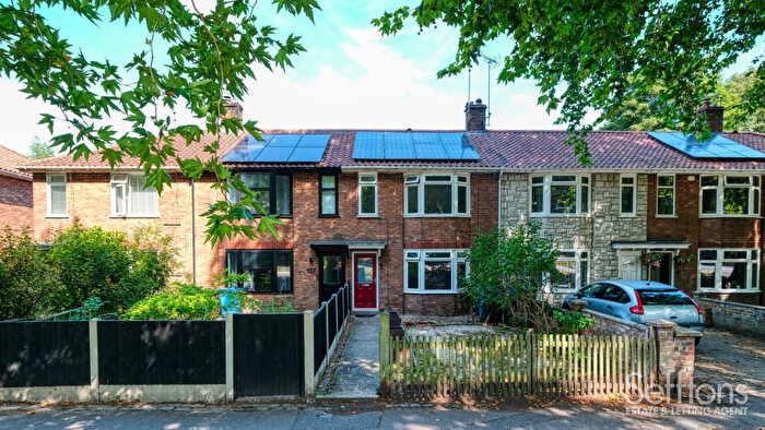 Terraced House To Rent In Mousehold Avenue, Norwich, Norfolk, NR3