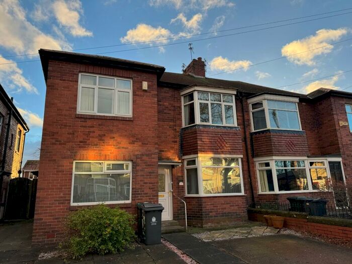 2 Bedroom Flat To Rent In Queen Alexandra Road West, North Shields., NE29