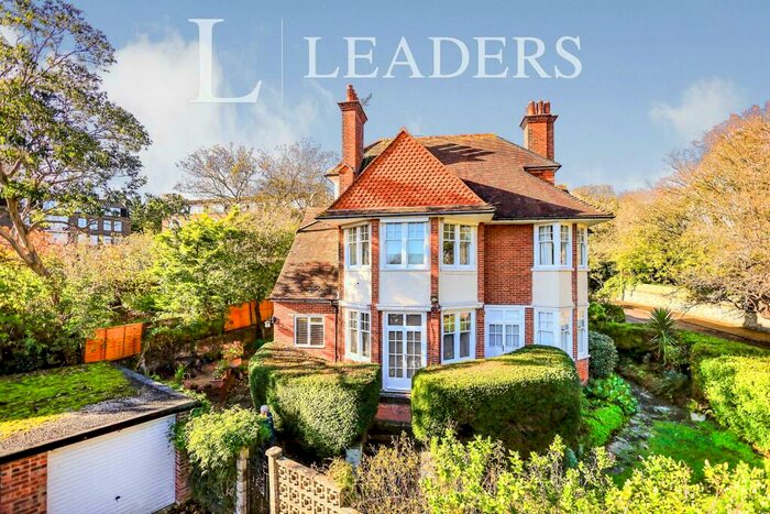 2 Bedroom Apartment To Rent In Meads, BN20