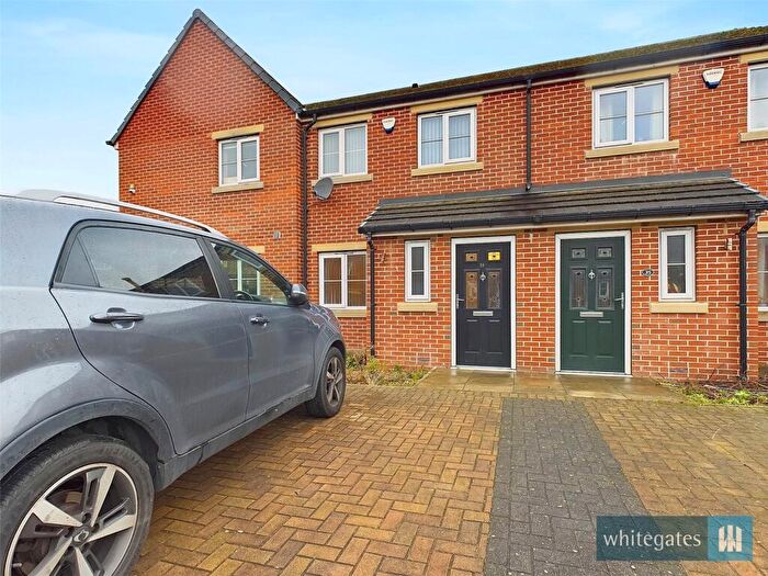 3 Bedroom Town House To Rent In Vulcan Street, Bradford, West Yorkshire, BD4