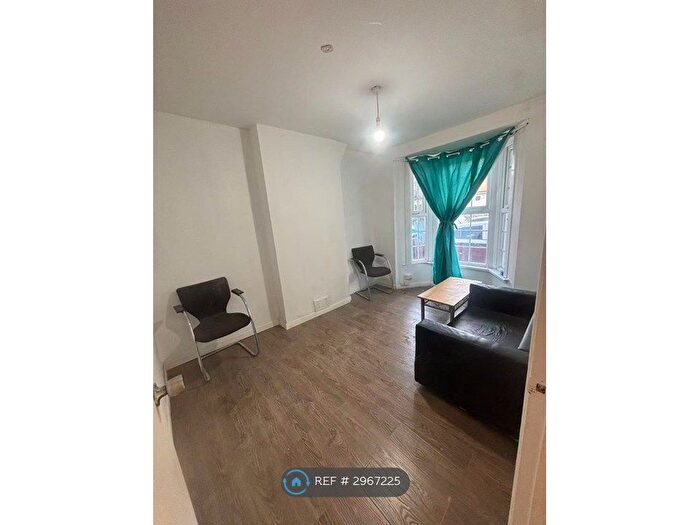 3 Bedroom End Of Terrace House To Rent In Worcester Road, London, E12