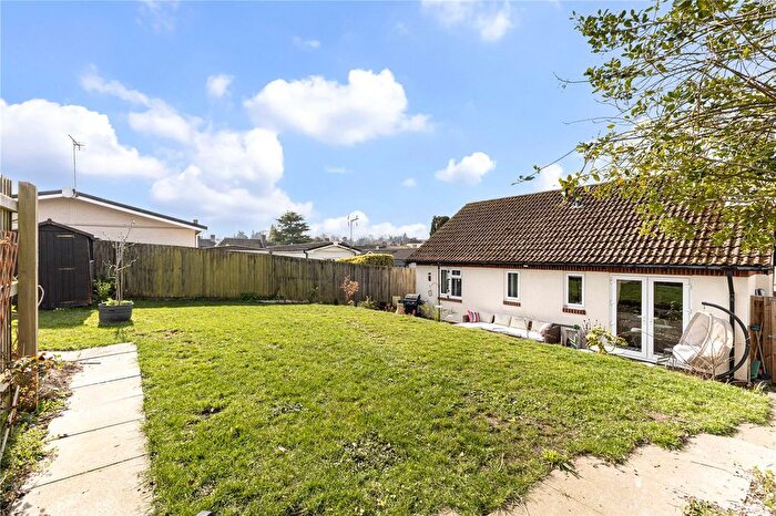 2 Bedroom Detached House For Sale In Mallard Close, Alresford, Hampshire, SO24