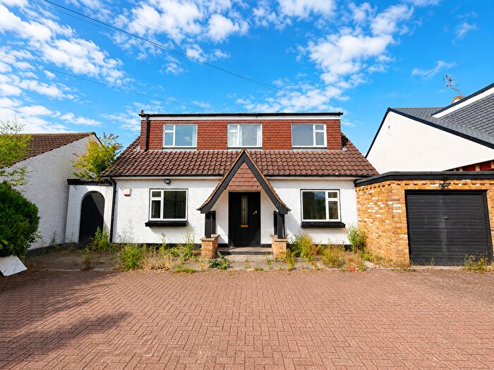 5 Bedroom Detached House For Sale In Harlington Road, Uxbridge, Middlesex, UB8