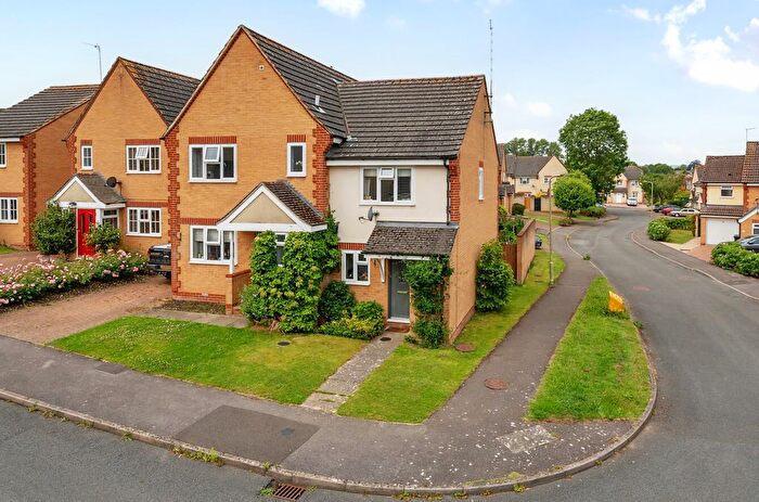 2 Bedroom Semi-detached House For Sale In Harding Close, Faringdon, Oxfordshire, SN7