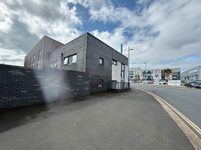 3 Bedroom Town House For Sale In Millbay Road, Plymouth, PL1