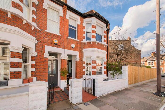 5 Bedroom End Of Terrace House To Rent In Bendemeer Road, London SW15