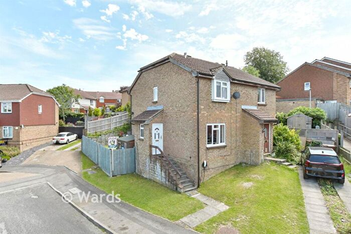 3 Bedroom Semi-Detached House For Sale In Burmarsh Close, Walderslade, Chatham, Kent, ME5