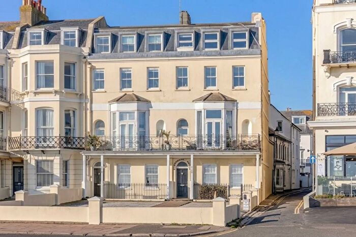 1 Bedroom Flat For Sale In Kings Road, Cumberland Court, BN1