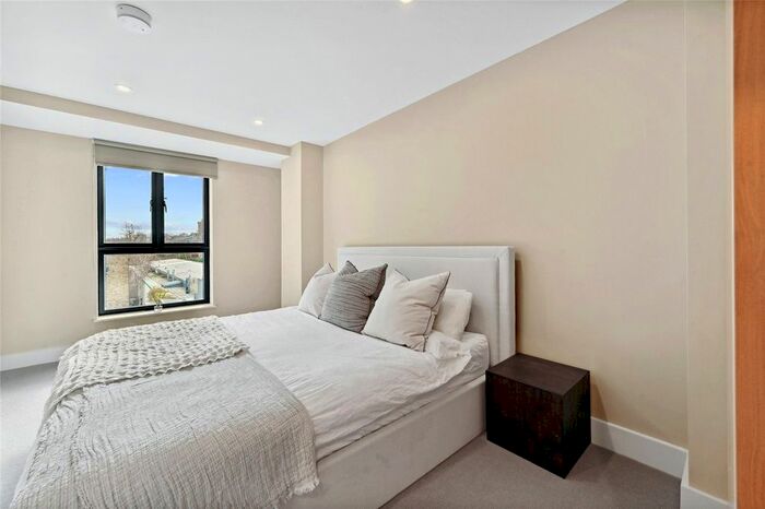 1 Bedroom Flat To Rent In Fulham Road, London, SW10