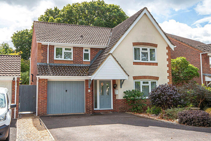 4 Bedroom Detached House For Sale In Marchwood, SO40