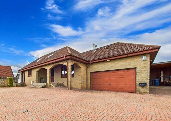 3 Bedroom Detached House For Sale In Neilson Court, Blackburn, EH47