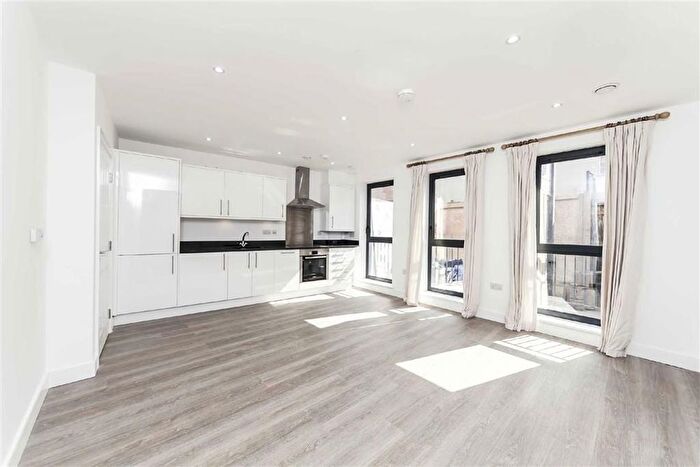 Studio To Rent In Warham Street, Camberwell, SE5