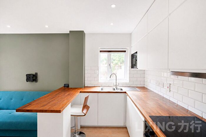 1 Bedroom Detached House For Sale In Joshua Street, Poplar, E14