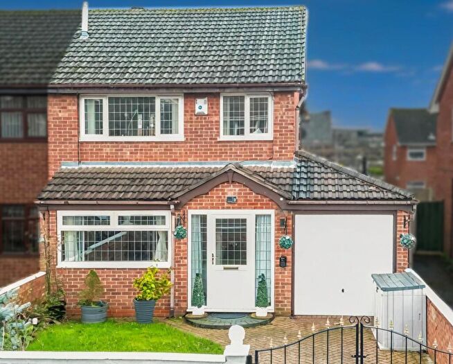 3 Bedroom Semi Detached House For Sale In Manly Close, Nottingham, NG5