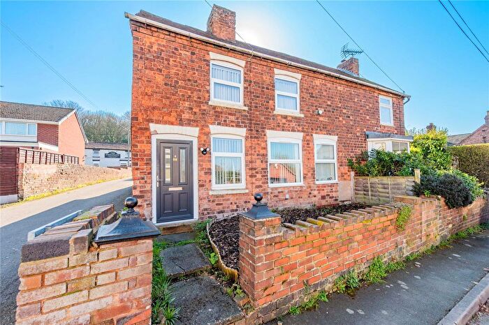 4 Bedroom Semi Detached House For Sale In New Road, Wrockwardine Wood, Telford, Shropshire, TF2