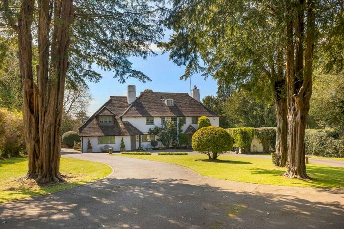 6 Bedroom Detached House For Sale In Fredley Park, RH5