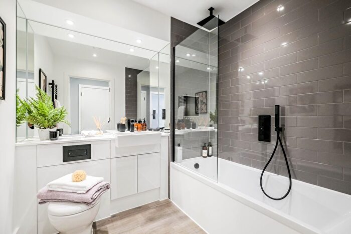 1 Bedroom Flat For Sale In Poplar Walk, Croydon, CR0