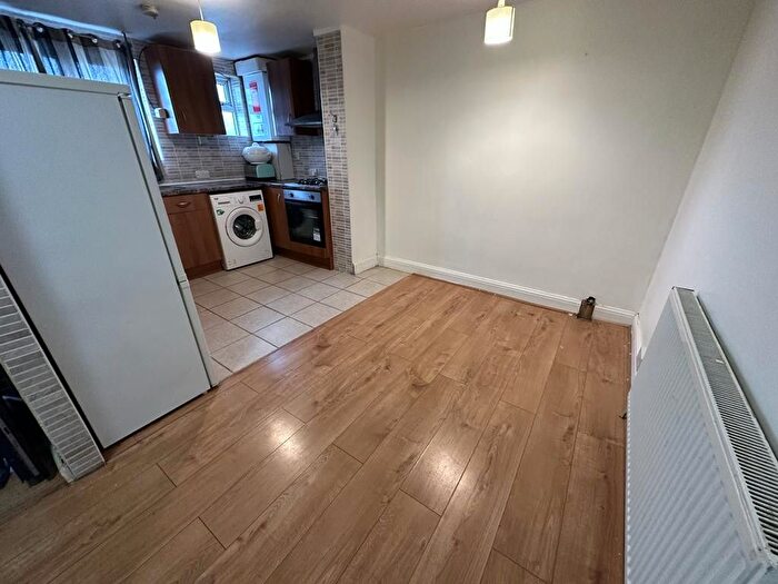 2 Bedroom Flat To Rent In Church Road, Northolt, Greater London, UB5