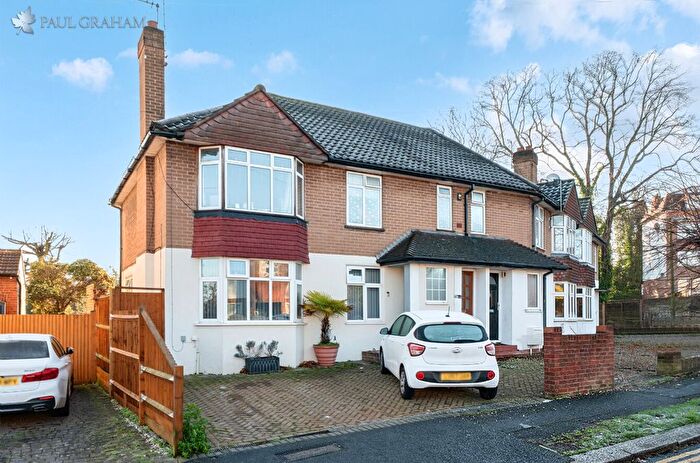2 Bedroom Maisonette For Sale In Highfield Road, Sutton, SM1