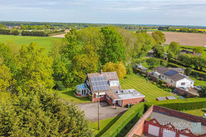 3 Bedroom Detached House For Sale In The Green, Wicklewood, NR18