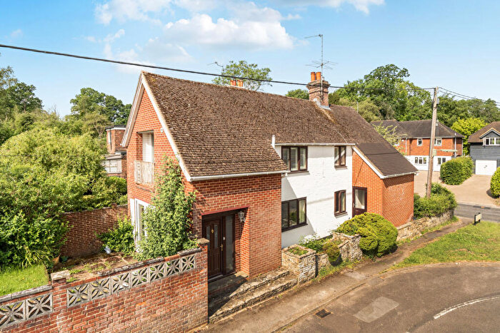 3 Bedroom Detached House For Sale In Petworth Road, Chiddingfold, GU8