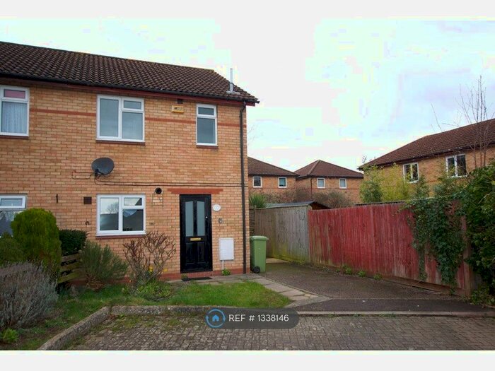 3 Bedroom Semi-Detached House To Rent In Chaplin Grove, Crownhill, Milton Keynes, MK8