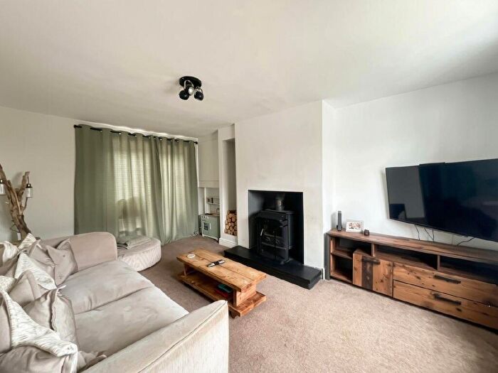 3 Bedroom Semi-Detached House For Sale In Brynteg Crescent, Brynteg, Wrexham, LL11