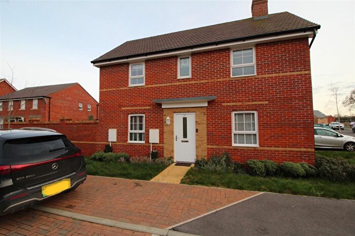 3 Bedroom Detached House To Rent In Larch Wood Avenue, Wimborne, BH21
