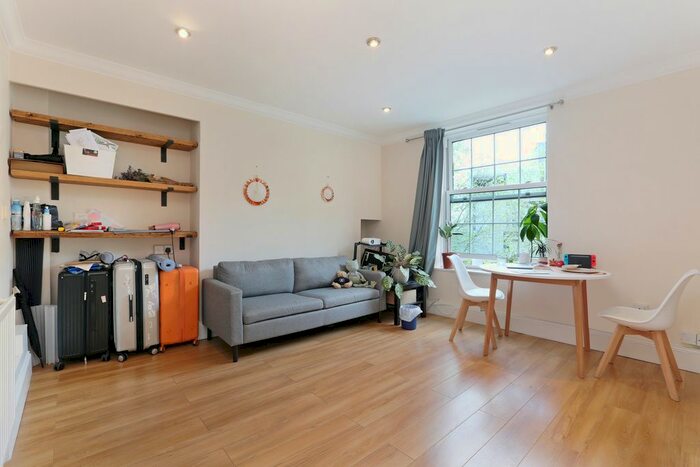 2 Bedroom Property To Rent In Melville Court, Croft Street, London, Greater London, SE8