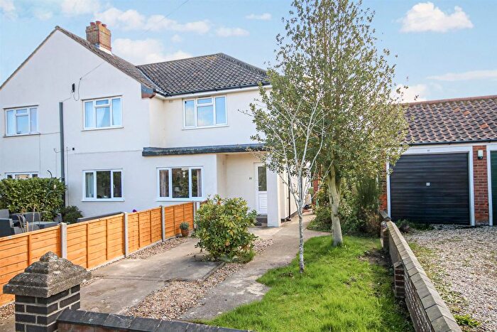 2 Bedroom Flat For Sale In Christopher Close, Norwich, NR1