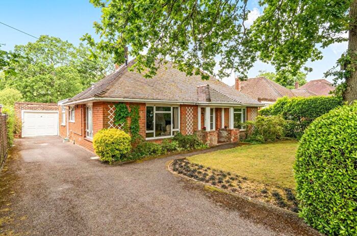 3 Bedroom Detached Bungalow For Sale In Oakwood Road, Hiltingbury, Chandler's Ford, SO53
