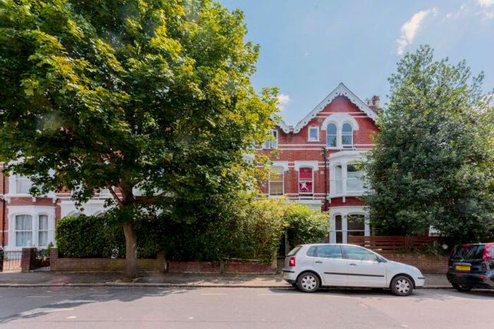 2 Bedroom Flat To Rent In Cornwall Road, London, N4