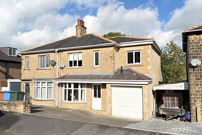 5 Bedroom Semi-Detached House For Sale In Hurrs Road, Skipton, North Yorkshire, BD23