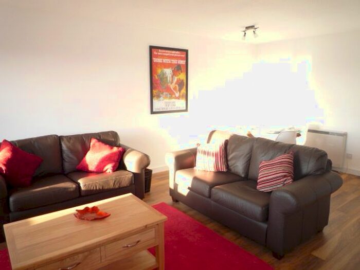 1 Bedroom Flat To Rent In Highmill Court, West End, Dundee, DD2