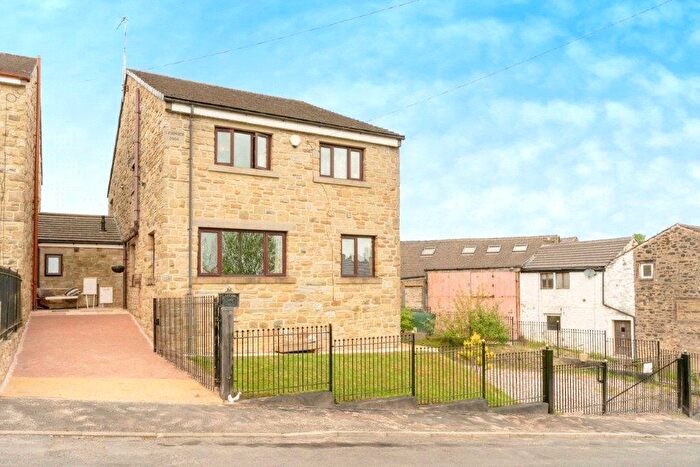 4 Bedroom Detached House For Sale In Lenches Road, Colne, Lancashire, BB8
