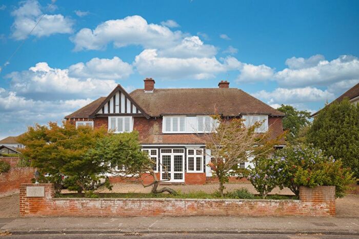 6 Bedroom Detached House For Sale In Durlock Avenue, Ramsgate, CT11