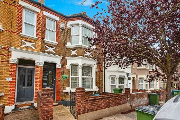 3 Bedroom Terraced House For Sale In Gatling Road, Abbey Wood, SE2