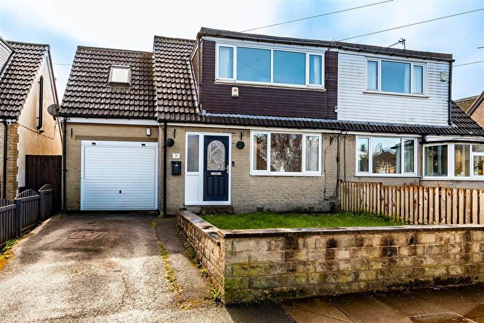 3 Bedroom Semi Detached House For Sale In Northfield Road, Bradford, BD6