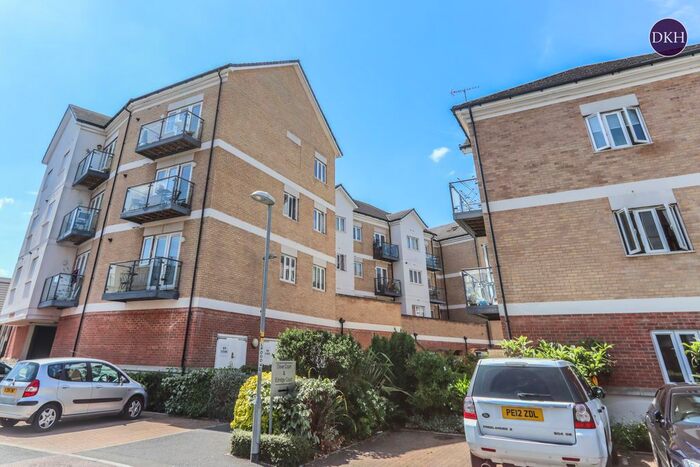 1 Bedroom Flat To Rent In Ley Farm Close, Watford, Hertfordshire, WD25