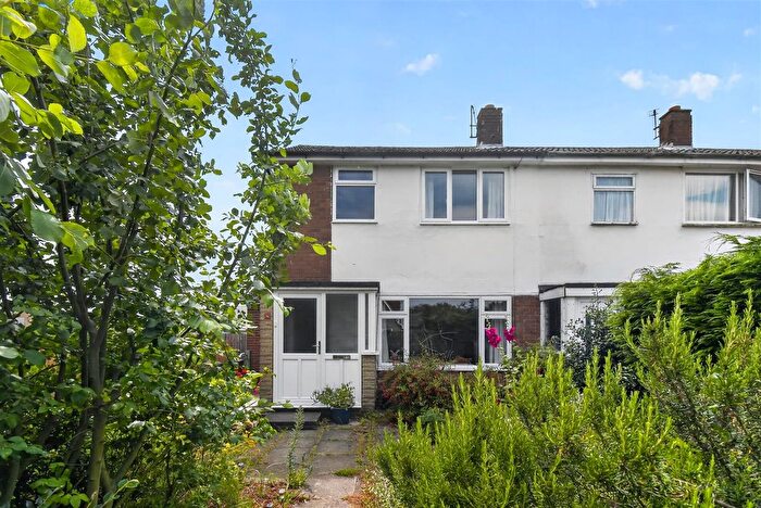 3 Bedroom Semi Detached House For Sale In Mattison Way, Holgate, YO24