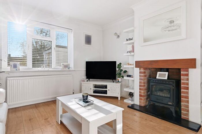 3 Bedroom Terraced House For Sale In Buxton Road, Waltham Abbey, EN9