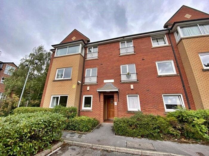 2 Bedroom Flat To Rent In Whiteoak Road, Manchester, Greater Manchester, M14